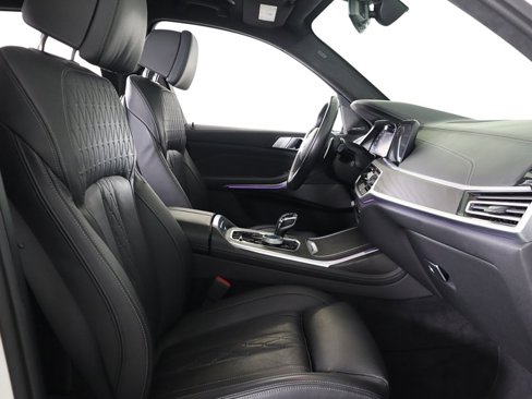 Used 2022 BMW X7 M50i image 37