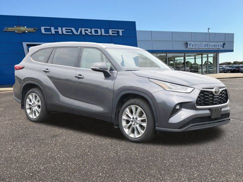 Used 2023 Toyota Highlander Limited image 7