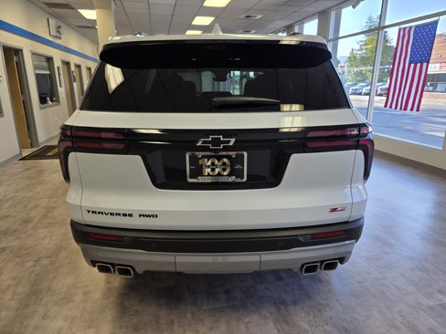 New 2026 Chevrolet Traverse Z71 w/ Enhanced Driving Package image 7
