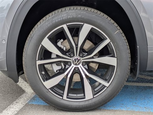 New 2025 Volkswagen Atlas SEL Premium R-Line image 40