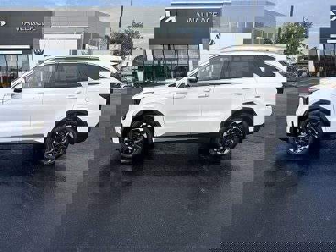 New 2026 Kia Sorento S image 3
