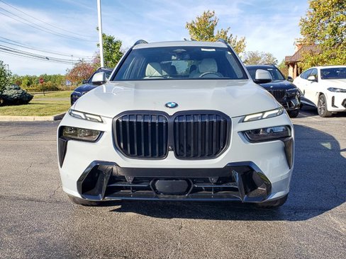 New 2026 BMW X7 xDrive40i w/ M Sport Package image 2