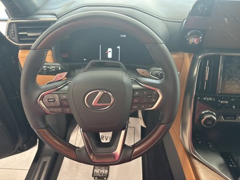New 2025 Lexus LX 600 4WD w/ Luxury Package image 12
