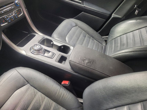 Used 2017 Ford Fusion SE w/ Fusion SE Technology Package image 26