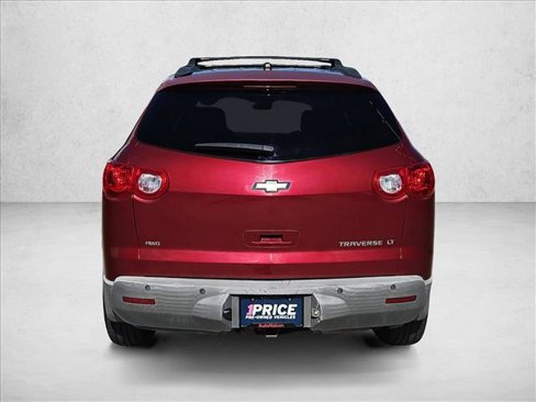 Used 2011 Chevrolet Traverse LT image 7