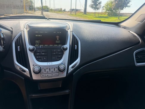 Used 2017 GMC Terrain SLE image 14