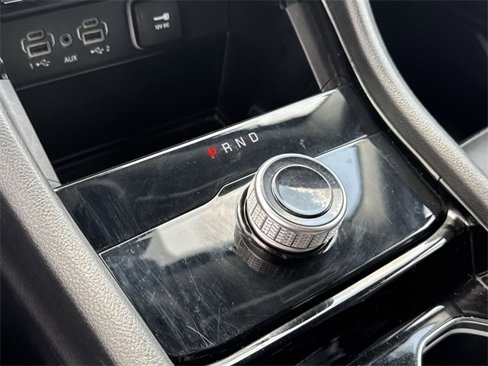Used 2023 Jeep Grand Cherokee Limited image 13