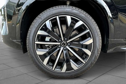 New 2026 Volvo XC90 B6 Plus image 16