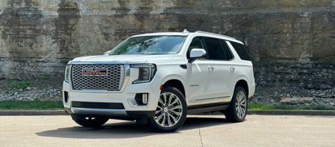Used 2021 GMC Yukon Denali w/ Denali Premium Package image 1