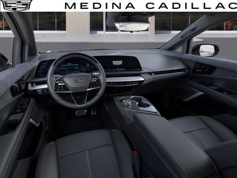 New 2025 Cadillac Optiq Luxury 1 image 16