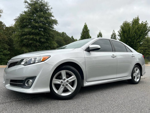 Used 2014 Toyota Camry SE image 3