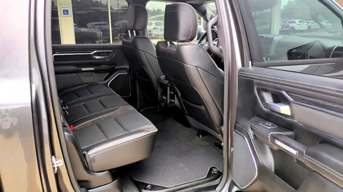 Used 2024 RAM 1500 Laramie image 17