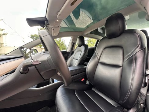 Used 2020 Tesla Model 3 Long Range image 10