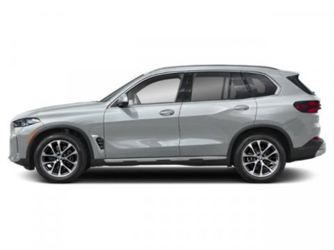 New 2026 BMW X5 M60i image 3