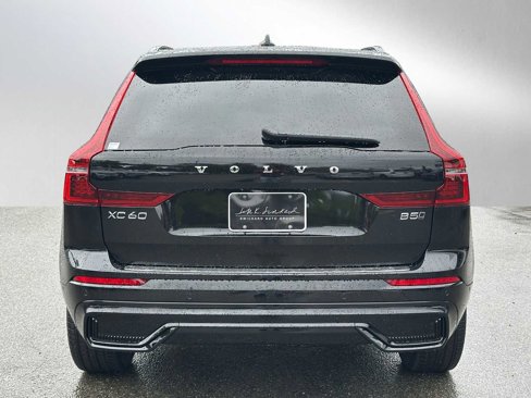 New 2026 Volvo XC60 B5 Ultra w/ Protection Package Premier image 4