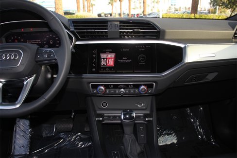 Used 2025 Audi Q3 2.0T Premium image 7