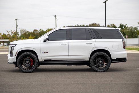 Used 2025 Cadillac Escalade V image 11