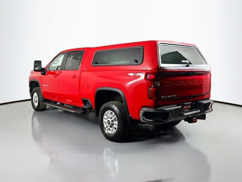 Used 2023 Chevrolet Silverado 2500 LT w/ Convenience Package image 3