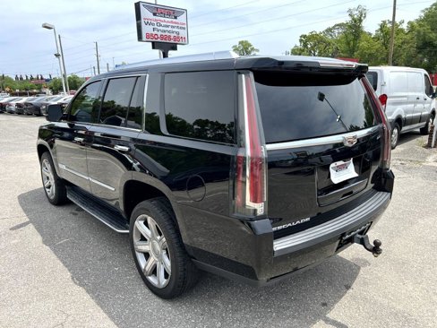 Used 2018 Cadillac Escalade Luxury image 7