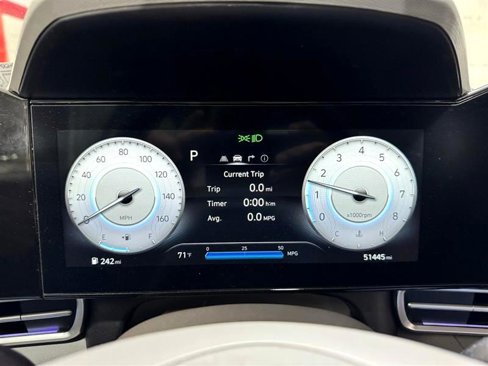 Used 2024 Hyundai Elantra SEL image 19
