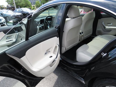Used 2025 Mercedes-Benz CLA 250 4MATIC image 21