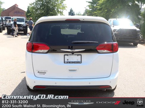 New 2025 Chrysler Voyager LX image 6