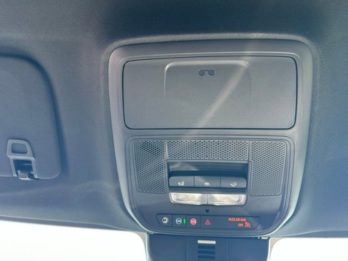 New 2026 Chevrolet Traverse LT w/ Sun and Wheel Package image 18