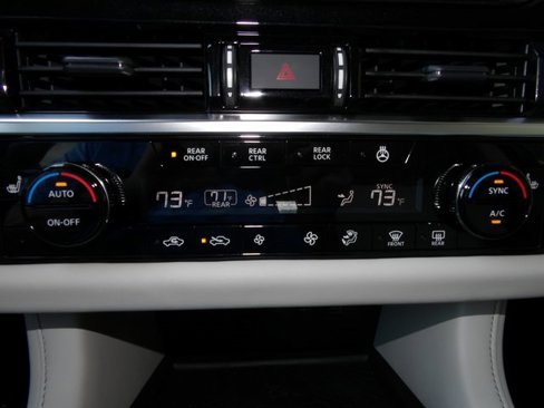 Certified 2024 Nissan Pathfinder SL image 35