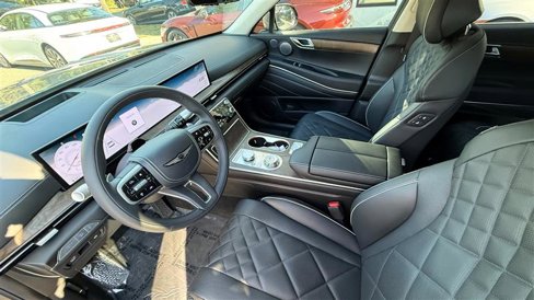 Used 2025 Genesis GV80 3.5T Prestige image 9