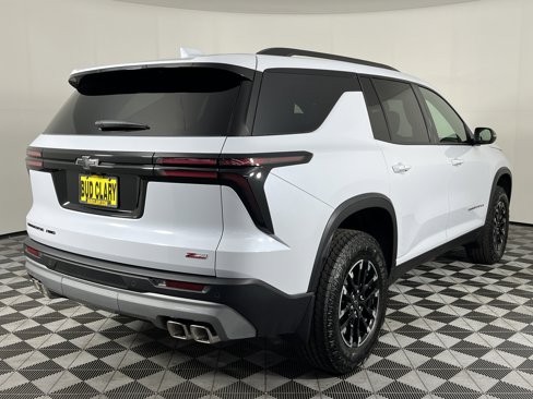 New 2026 Chevrolet Traverse Z71 w/ LPO, Floor Liner Package image 5