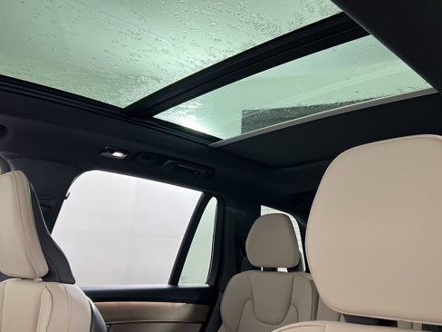 New 2026 Volvo XC90 T8 Plus image 16