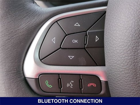 New 2023 Jeep Renegade Latitude w/ Premium Group image 17