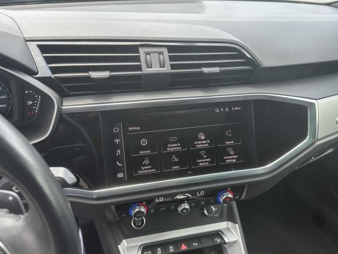 Used 2024 Audi Q3 2.0T Premium image 15