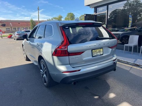Used 2018 Volvo XC60 T5 Momentum w/ Advanced Package image 8