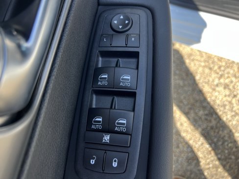 New 2026 Chrysler Pacifica Select image 23