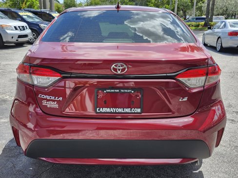 Used 2022 Toyota Corolla LE image 9