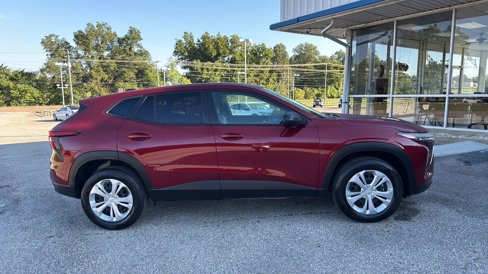 Used 2025 Chevrolet Trax LS image 4