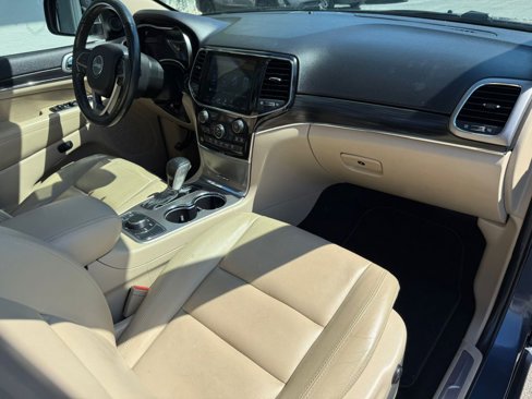 Used 2019 Jeep Grand Cherokee Limited w/ Trailer Tow Group IV image 14