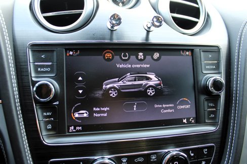 Used 2018 Bentley Bentayga image 51