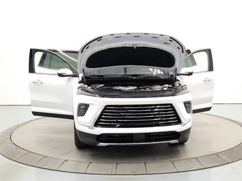 Used 2025 Buick Enclave Preferred image 11