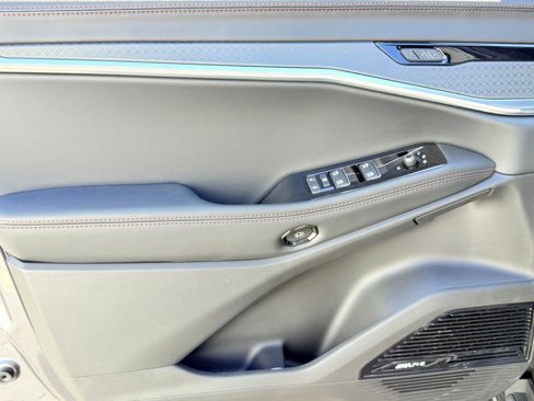 New 2025 Jeep Wagoneer Limited image 11