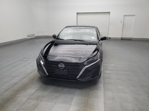 Used 2024 Nissan Altima 2.5 SV image 15