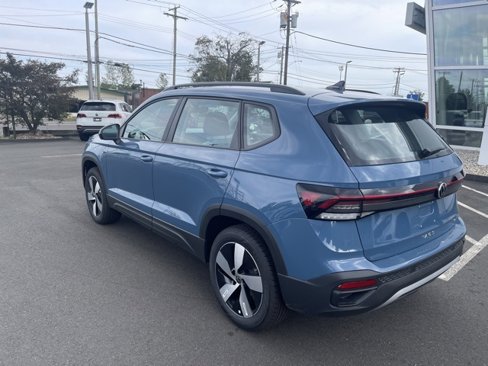 New 2025 Volkswagen Taos S image 9