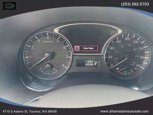 Used 2015 Nissan Pathfinder SV w/ Cargo Package image 16