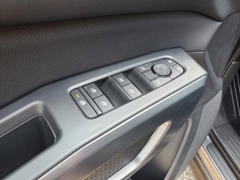 New 2025 Nissan Pathfinder Rock Creek image 14