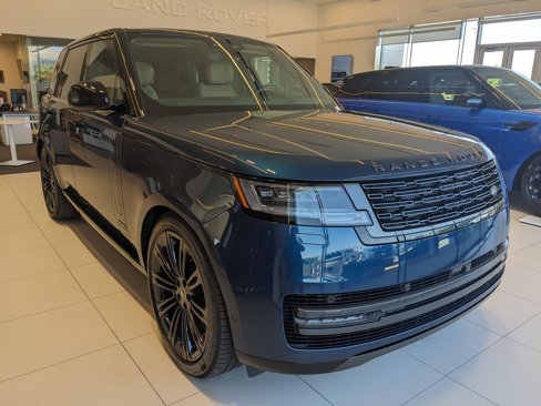 New 2025 Land Rover Range Rover Autobiography image 3