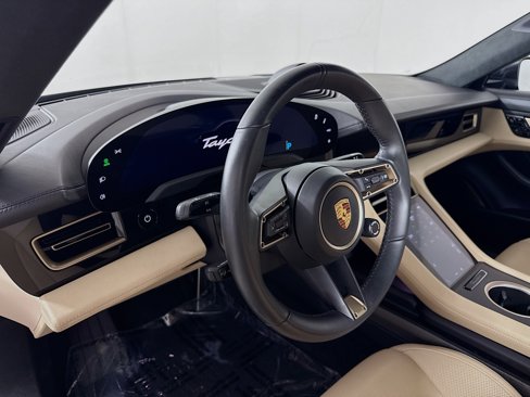 Certified 2020 Porsche Taycan Turbo S image 4