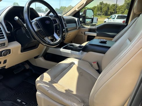 Used 2017 Ford F250 Lariat w/ Lariat Ultimate Package image 11