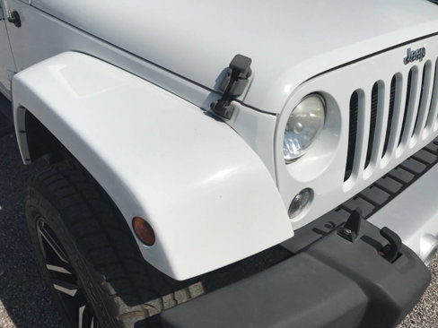 Used 2014 Jeep Wrangler Unlimited Sahara w/ Connectivity Group image 28