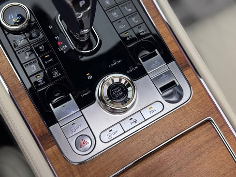 New 2024 Bentley Continental GT Azure image 41